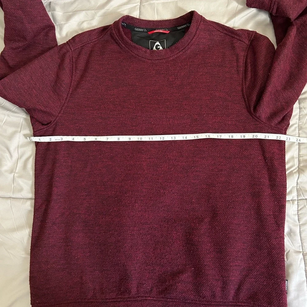 Gerry Men's Textured Crew Pullover Sweatshirt in burgundy, Size M